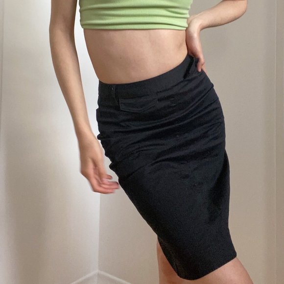 ♡ chic high waisted black mid-length skirt ♡ - Picture 3 of 3